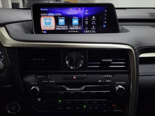 Photo of 2018 Atomic Silver Lexus RX 350