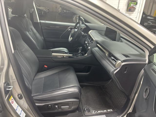 Photo of 2018 Atomic Silver Lexus RX 350