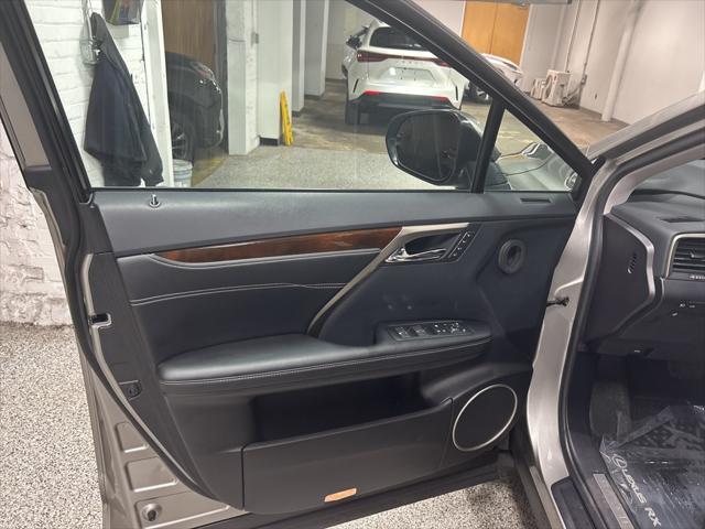 Photo of 2018 Atomic Silver Lexus RX 350