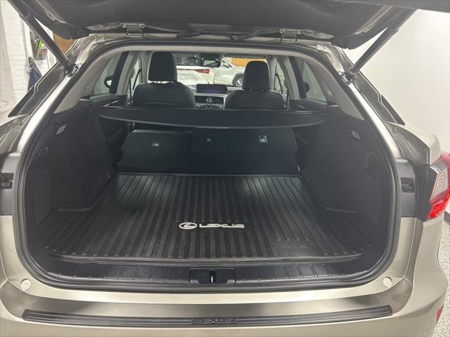 Photo of 2018 Atomic Silver Lexus RX 350