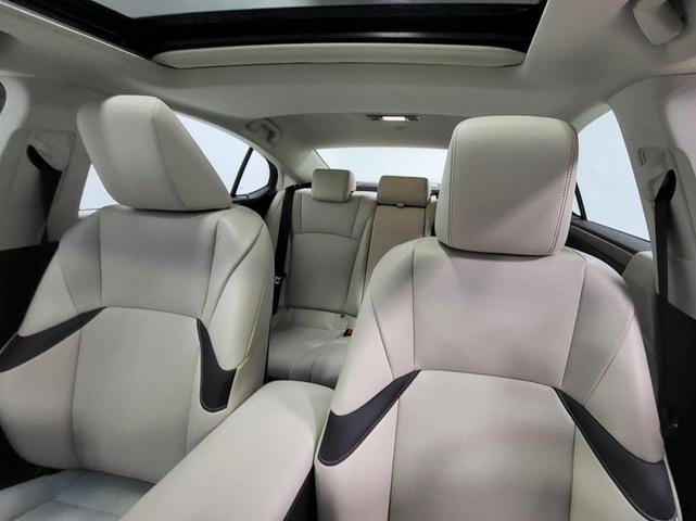 Photo of 2025 Cloudburst Gray Lexus ES 300h