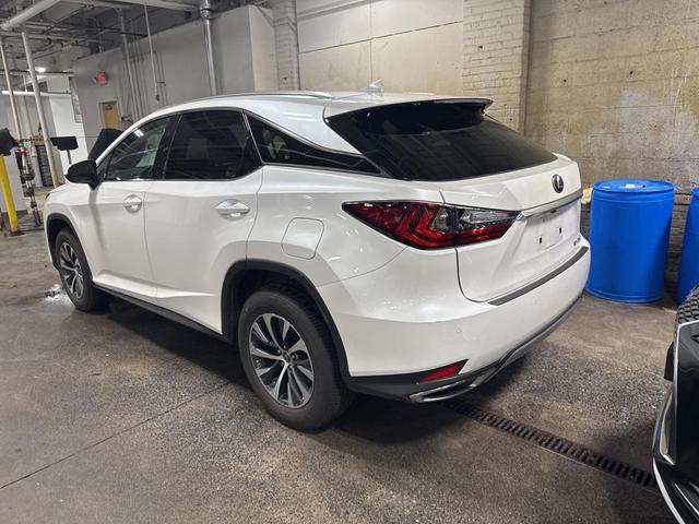 Photo of 2022 Eminent White Pearl Lexus RX 350