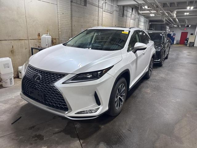 Photo of 2022 Eminent White Pearl Lexus RX 350