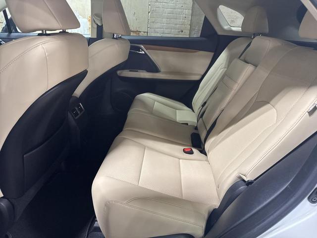 Photo of 2022 Eminent White Pearl Lexus RX 350