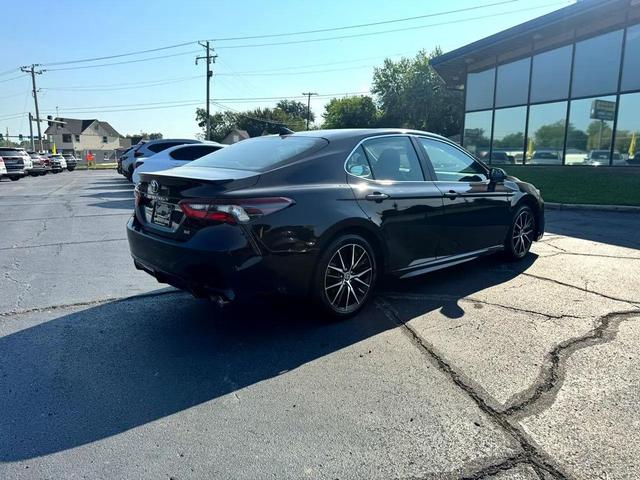 Photo of 2024 Midnight Black Metallic Toyota Camry