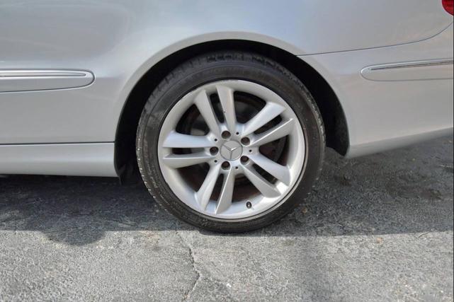 Photo of 2006 Silver Mercedes-Benz CLK-Class