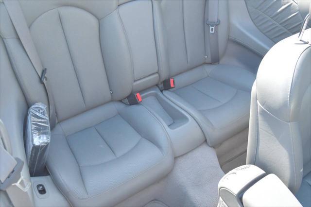 Photo of 2006 Silver Mercedes-Benz CLK-Class