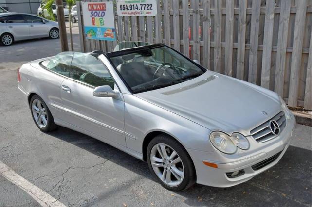 Photo of 2006 Silver Mercedes-Benz CLK-Class