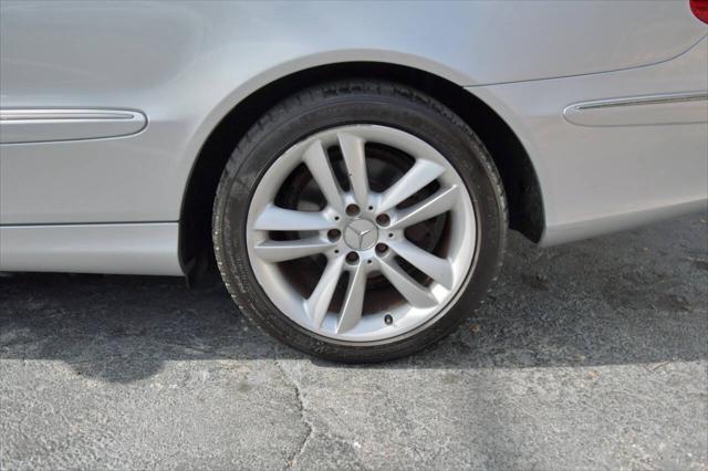 Photo of 2006 Silver Mercedes-Benz CLK-Class