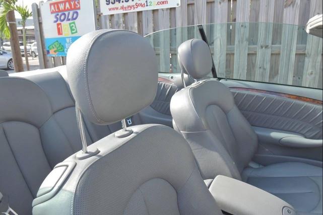 Photo of 2006 Silver Mercedes-Benz CLK-Class
