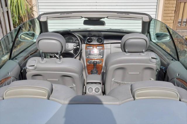 Photo of 2006 Silver Mercedes-Benz CLK-Class