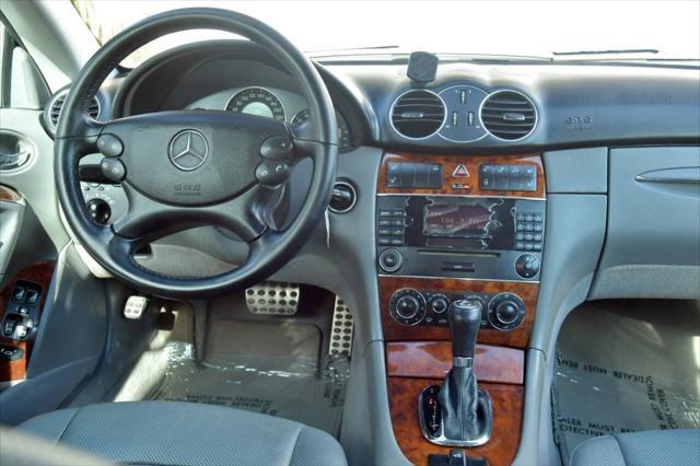 Photo of 2006 Silver Mercedes-Benz CLK-Class