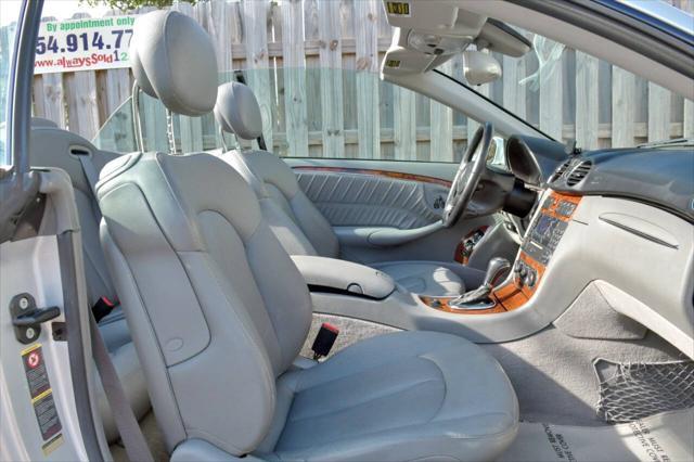 Photo of 2006 Silver Mercedes-Benz CLK-Class