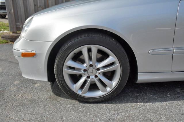 Photo of 2006 Silver Mercedes-Benz CLK-Class