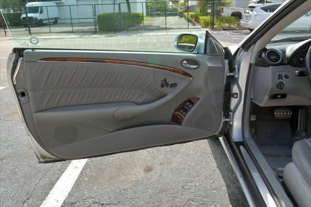 Photo of 2006 Silver Mercedes-Benz CLK-Class
