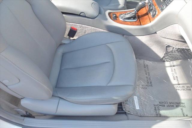 Photo of 2006 Silver Mercedes-Benz CLK-Class