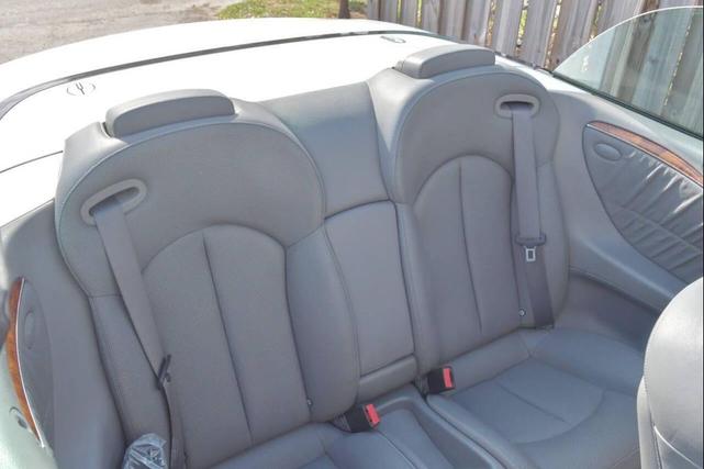 Photo of 2006 Silver Mercedes-Benz CLK-Class