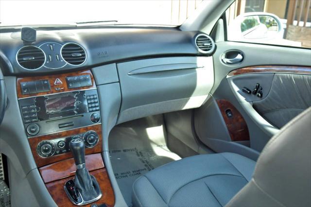 Photo of 2006 Silver Mercedes-Benz CLK-Class