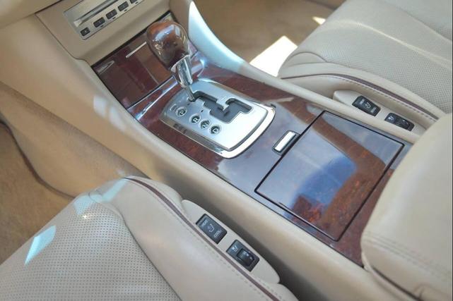 Photo of 2005 Lakeshore Slate Metallic INFINITI Q45