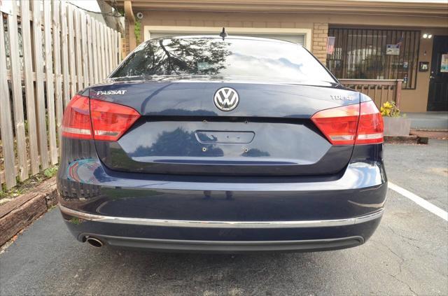Photo of 2015 Night Blue Metallic Volkswagen Passat