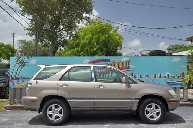 Photo of 2001 Tan Lexus RX 300
