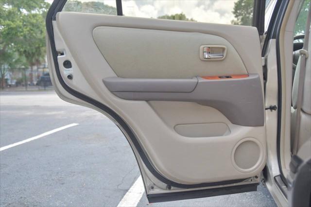 Photo of 2001 Tan Lexus RX 300