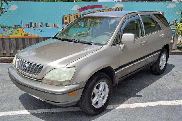 Photo of 2001 Tan Lexus RX 300
