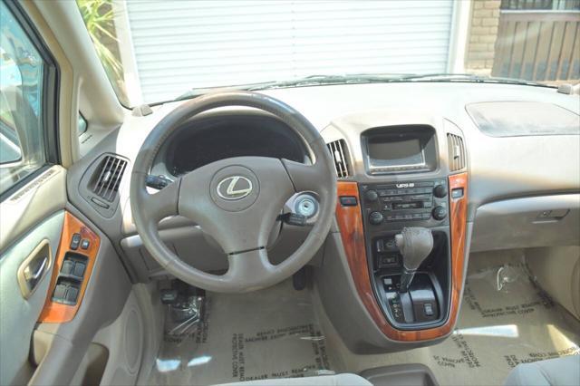Photo of 2001 Tan Lexus RX 300