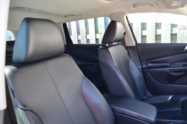Photo of 2010 Deep Black Metallic Volkswagen Passat