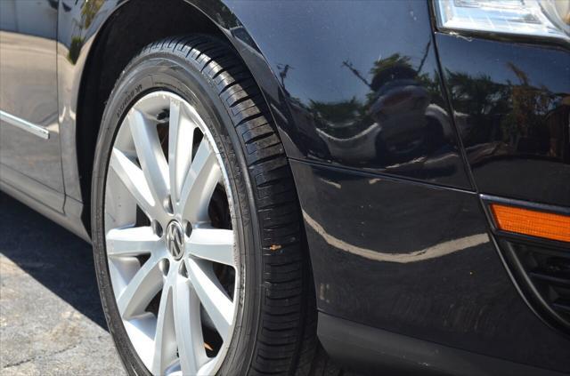 Photo of 2010 Deep Black Metallic Volkswagen Passat
