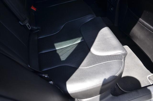 Photo of 2010 Deep Black Metallic Volkswagen Passat