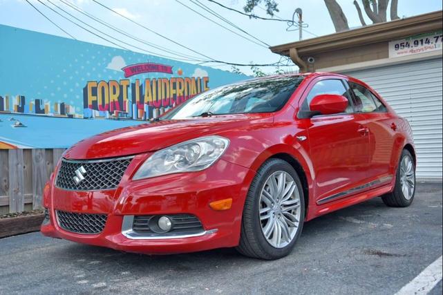 Photo of 2013 Solid Red Suzuki Kizashi