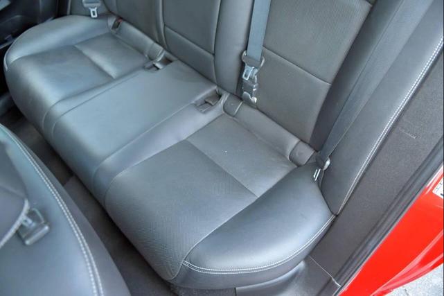 Photo of 2013 Solid Red Suzuki Kizashi