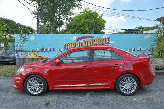 Photo of 2013 Solid Red Suzuki Kizashi
