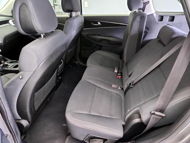Photo of 2016 Gray Kia Sorento