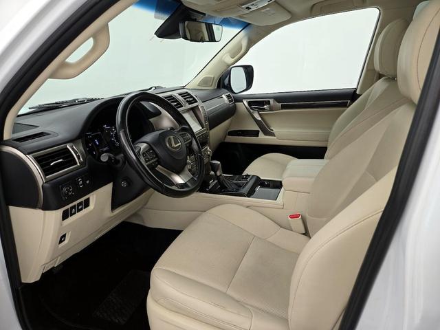 Photo of 2021 White Lexus GX 460