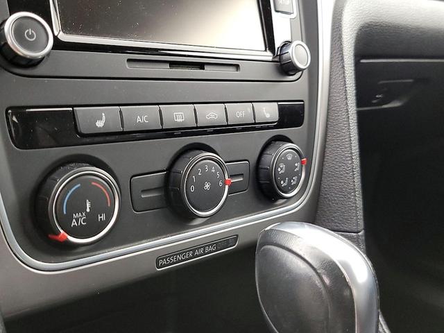 Photo of 2015 Gold Volkswagen Passat