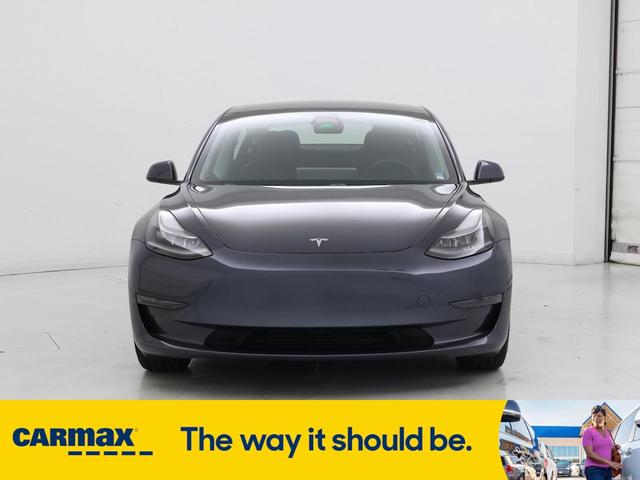 Photo of 2021 Gray Tesla Model 3