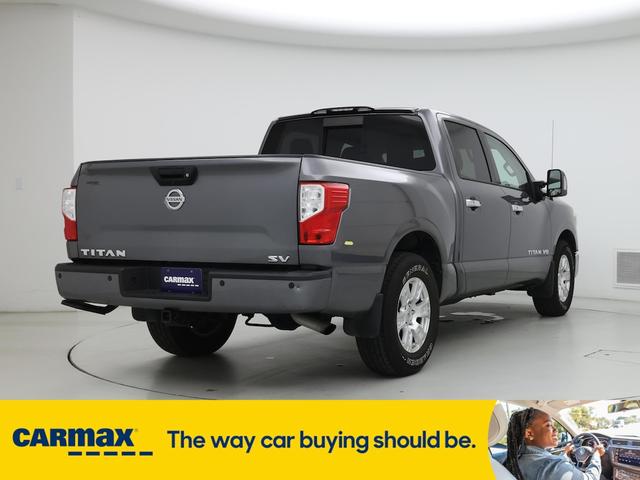 Photo of 2018 Gray Nissan Titan