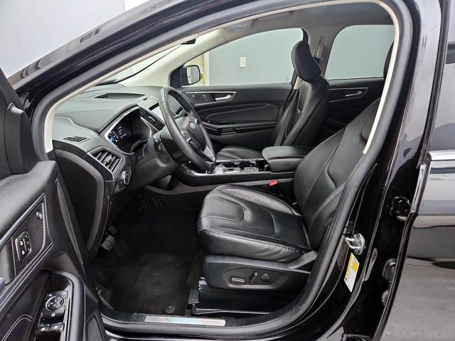 Photo of 2020 Black Ford Edge