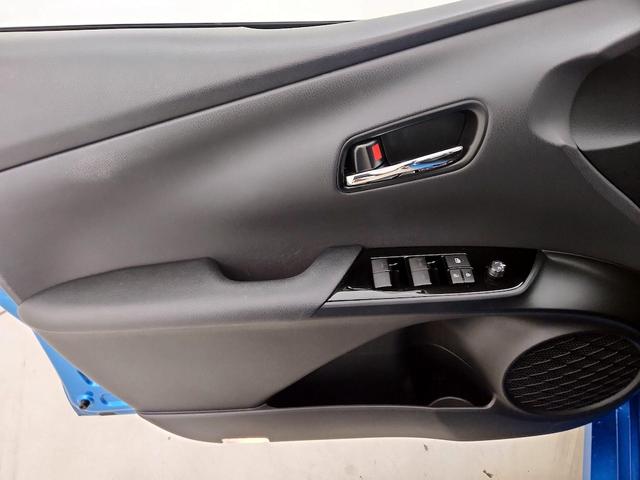 Photo of 2019 Blue Toyota Prius
