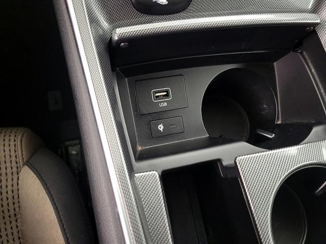 Photo of 2023 White Hyundai SANTA FE