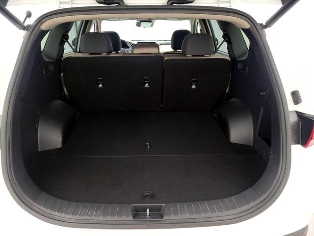Photo of 2023 White Hyundai SANTA FE