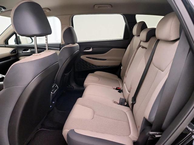 Photo of 2021 Black Hyundai SANTA FE