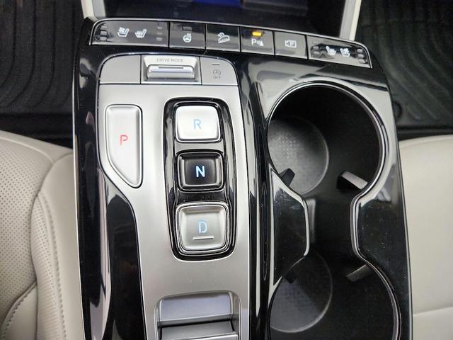 Photo of 2023 Black Hyundai TUCSON