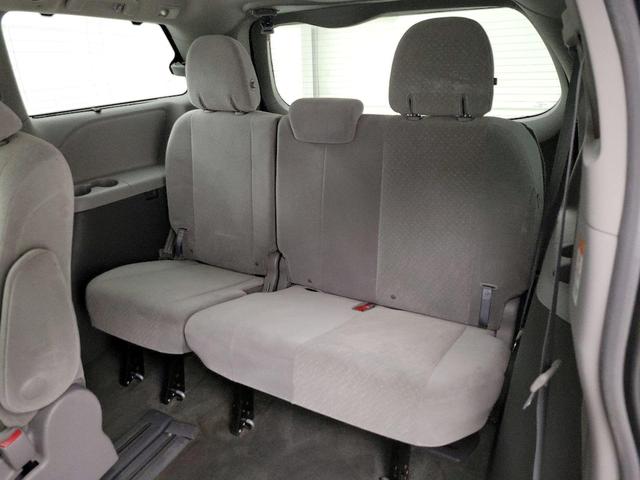Photo of 2017 Silver Toyota Sienna