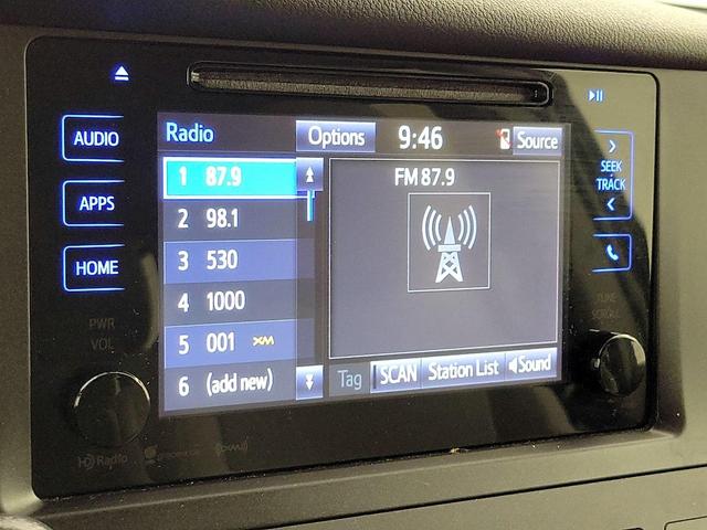 Photo of 2017 Silver Toyota Sienna