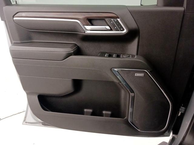 Photo of 2024 Gray GMC Sierra 1500