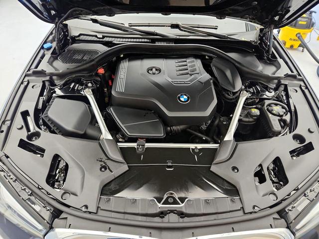Photo of 2022 Black BMW 530