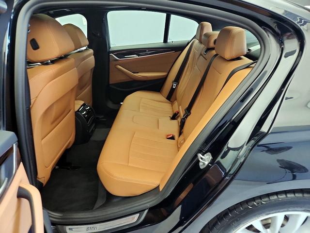 Photo of 2022 Black BMW 530